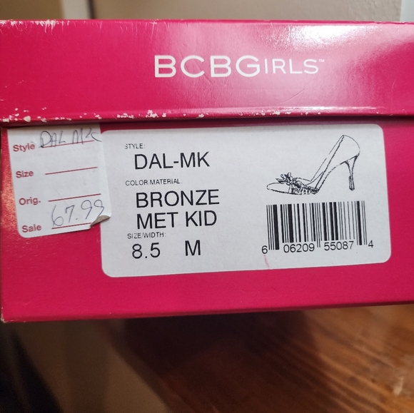 BCBGirls 8½ Bronze stiletto pump - Picture 3 of 4